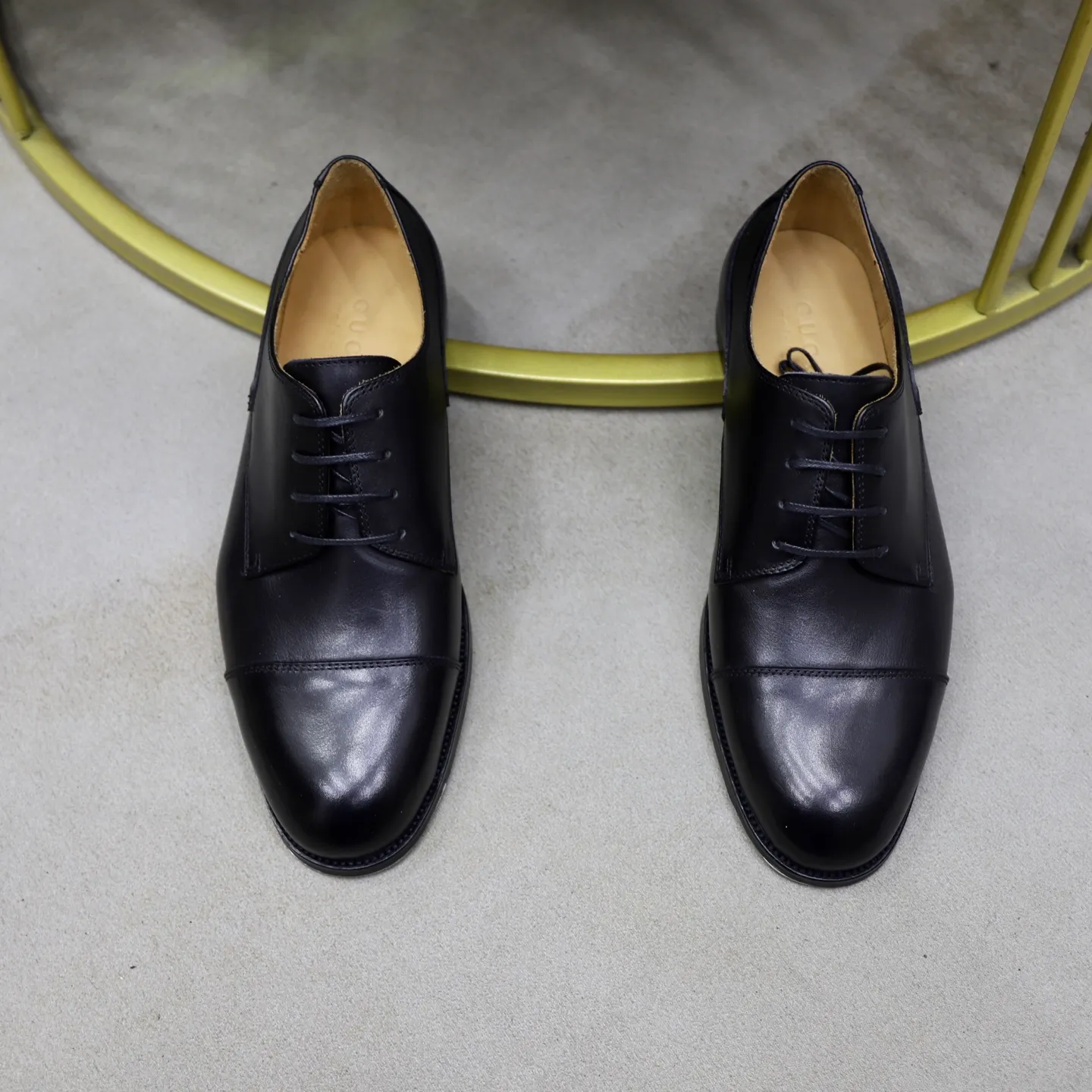 Men's shoes 💰660💰🙅‍♂️🙅‍♂️🙅‍♂️Niuli Brand: Gucci GuCCI Standard code: Men's code 39-44 (45 can be customized) Grade: Same style as the official website Original quality Material: Original cowhide surface Comfortable cowhide lining Original outsole Style category: Men's fashionable casual leather shoes Distinguished big-name luxury elements, top luxury Color: actual picture color